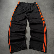 Lade das Bild in den Galerie-Viewer, Adidas Firebird 90s Track Pants Jogger (S/M)
