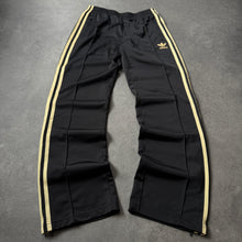 Lade das Bild in den Galerie-Viewer, Adidas Firebird 2011 Ladies Track Pants Jogger (M)
