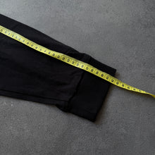 Load image into Gallery viewer, Carhartt Heavy Cotton Long Sleeve (L)
