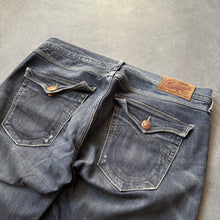 Lade das Bild in den Galerie-Viewer, True Religion Straight Skinny Jeans (S)
