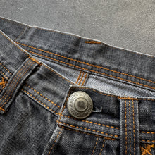Load image into Gallery viewer, Evisu Yamame Vintage Japanese Denim Downluck Jeans (M)

