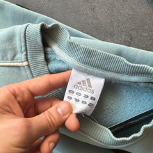 Lade das Bild in den Galerie-Viewer, Adidas Vintage 2000s Light Blue Sweater (L)
