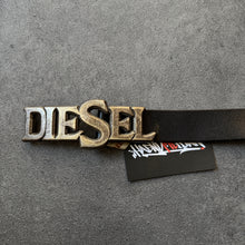 Lade das Bild in den Galerie-Viewer, Diesel Spell Out Leather Belt
