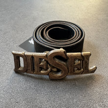 Lade das Bild in den Galerie-Viewer, Diesel Spell Out Leather Belt
