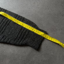 Lade das Bild in den Galerie-Viewer, Lacoste Vintage Knit Wool Sweater (M)
