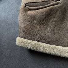 Load image into Gallery viewer, Avirex Womens Vintage Leather Sheep's Skin Sample Jacket (XS/S)
