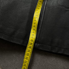 Load image into Gallery viewer, Vintage 90s Leather Coat (M)
