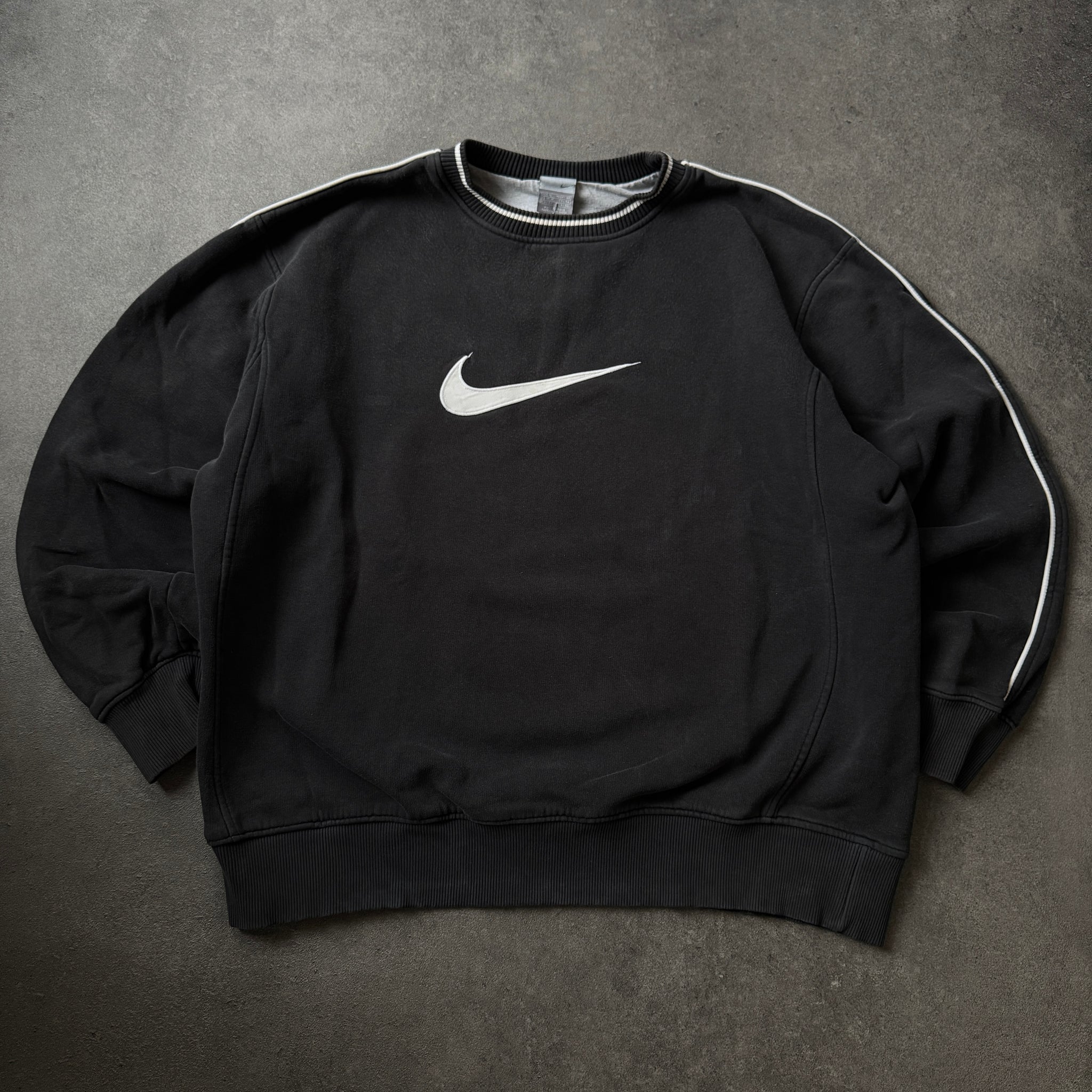 Nike Vintage 2000s Big Swoosh Sweater (XL) – haendmedown