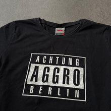 Lade das Bild in den Galerie-Viewer, Aggro Berlin Vintage 2000s German Rap Ladies T-Shirt (M)
