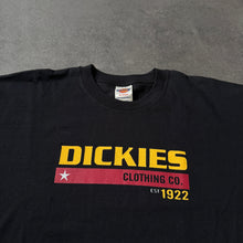 Lade das Bild in den Galerie-Viewer, Dickies Vintage 2000er Skate T-Shirt (XL)
