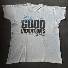 Lade das Bild in den Galerie-Viewer, The Beach Boys 25th Anniversary 1987 Vintage Rock Band T-Shirt (XL)
