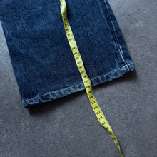 Load image into Gallery viewer, Bruno Bannani 2000s Straight Leg Jeans (M/L)
