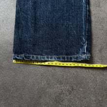 Load image into Gallery viewer, Bruno Bannani 2000s Straight Leg Jeans (M/L)
