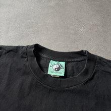 Lade das Bild in den Galerie-Viewer, Vintage 2000s Thai Tribal Ying &amp; Yang Dragon T-Shirt (L)
