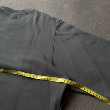 Lade das Bild in den Galerie-Viewer, Adidas Vintage 2000s Sweater (M)
