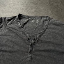 Lade das Bild in den Galerie-Viewer, ESPIRIT Grey Button Long Sleeve (L)
