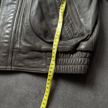 Lade das Bild in den Galerie-Viewer, Vintage Grey 1990s Leather Jacket (M)
