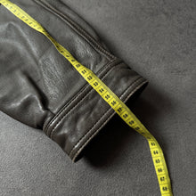 Lade das Bild in den Galerie-Viewer, Vintage Grey 1990s Leather Jacket (M)
