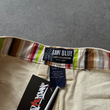 Lade das Bild in den Galerie-Viewer, Raw Blue Vintage 2000s Printed Baggy Jeans (XL)
