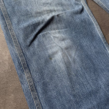 Load image into Gallery viewer, Calvin Klein Vintage 2000s Baggy Jeans (XL)

