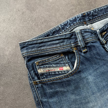 Load image into Gallery viewer, Diesel Industry "Viker" Straight Leg Jeans (M/L)
