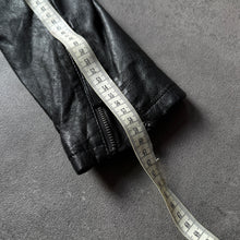 Load image into Gallery viewer, Gipsy 2000s Ladies Leather Jacket (S)
