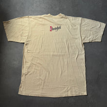 Lade das Bild in den Galerie-Viewer, Chesterfield 2000s Smoking T-Shirt (L)
