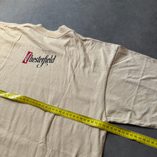 Lade das Bild in den Galerie-Viewer, Chesterfield 2000s Smoking T-Shirt (L)
