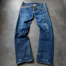 Lade das Bild in den Galerie-Viewer, True Religion Taped Jeans (M/L)
