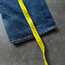 Lade das Bild in den Galerie-Viewer, True Religion Taped Jeans (M/L)
