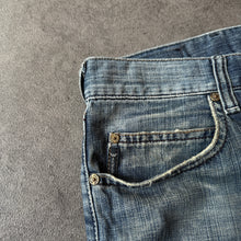 Lade das Bild in den Galerie-Viewer, Armani 2000s Straight Leg Jeans (M)
