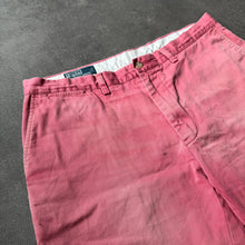 Lade das Bild in den Galerie-Viewer, Faded Vintage Ralph Lauren Polo Chino Shorts (XL)
