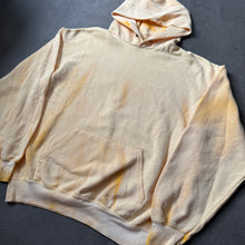 Lade das Bild in den Galerie-Viewer, Fruit Of The Loom Bleach Fade Hoodie (L)
