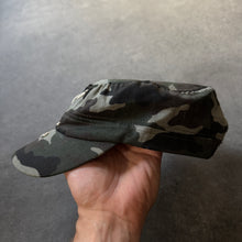Lade das Bild in den Galerie-Viewer, Military Style Camouflage Flat Cap
