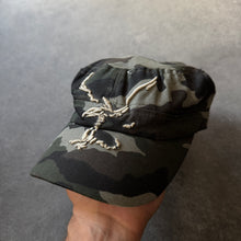 Lade das Bild in den Galerie-Viewer, Military Style Camouflage Flat Cap
