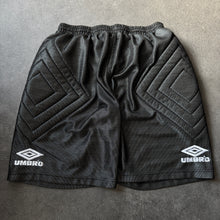 Lade das Bild in den Galerie-Viewer, Umbro 2000s Sport Shorts (L)
