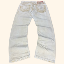 Lade das Bild in den Galerie-Viewer, True Relegion Straight Leg Jeans (L)
