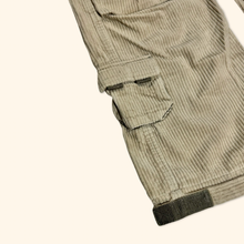 Load image into Gallery viewer, Jet Lag 2000s Heavy Multi Pocket Cord Pants (M)
