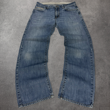 Load image into Gallery viewer, Vans 2000s Straight Leg Skate Jeans (M/L)
