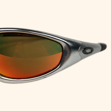 Lade das Bild in den Galerie-Viewer, Oakley Vintage 1999 Straight Jacket Iridium
