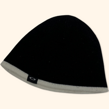 Lade das Bild in den Galerie-Viewer, Oakley Embroidered Beanie
