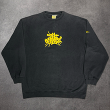 Lade das Bild in den Galerie-Viewer, Illmatic Faded 2000s Graffiti Sweater (XL)
