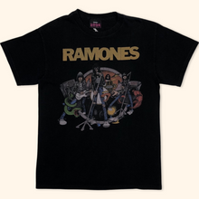 Lade das Bild in den Galerie-Viewer, Ramonas Vintage Band T-Shirt (M)
