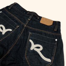 Lade das Bild in den Galerie-Viewer, Rocawear Jay-Z Hip Hop Baggy Shorts (M)
