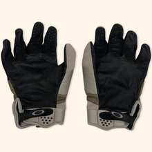 Lade das Bild in den Galerie-Viewer, Oakley Factory Pilot Gloves (XL)
