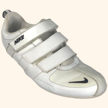 Load image into Gallery viewer, Nike 2000s Trainer (EU44)
