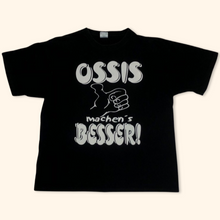 Load image into Gallery viewer, Ossis machen’s besser T-Shirt (M)
