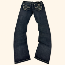Load image into Gallery viewer, Miss Me Low Waist Ladies Jeans (S)
