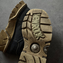 Lade das Bild in den Galerie-Viewer, New Rocks M.106-C73 Vintage Plateau Boots (EU43)
