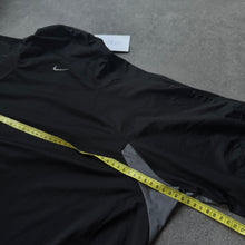 Lade das Bild in den Galerie-Viewer, Nike 2000s Asymmetric Track Running Jacket (XL)

